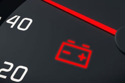 Tanda-Tanda Aki Mobil Harus Diganti