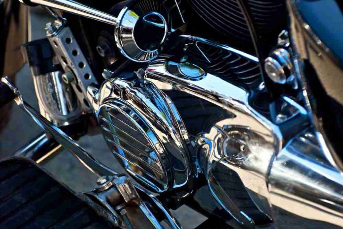 Tips Sepeda Motor Jadi Kinclong